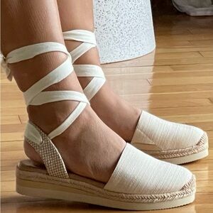 Tie espadrilles cream Vince camuto
